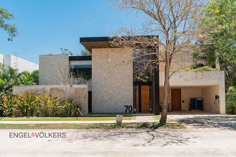Casa en venta · Yucatán Country Club, Mérida, Yucatán