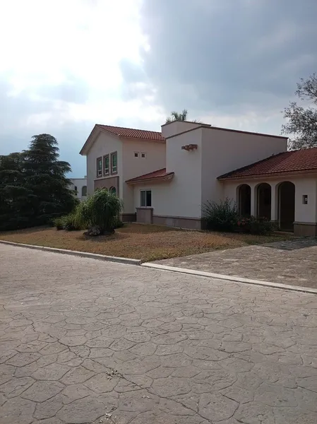 Casa en venta · Portal del Huajuco, Monterrey, Nuevo León