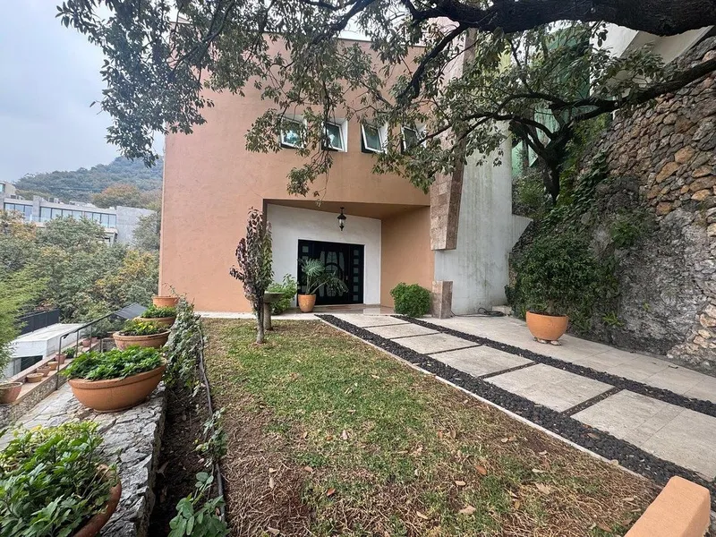 Casa en alquiler · Colinas de San Ángel, San Pedro Garza García, Nuevo León