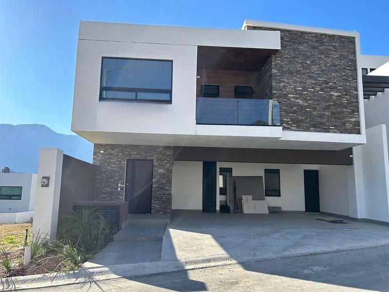 Casa en venta · Bosques de las Misiones Sector Encino, Santiago, Nuevo León Casa en venta · Bosques de las Misiones Sector Encino, Santiago, Nuevo León