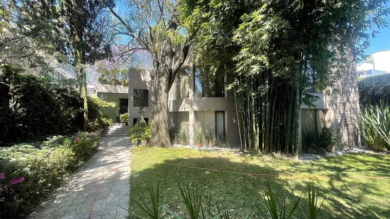 Casa en venta · Lomas de Chapultepec VIII Sección, Lomas de Chapultepec, Chapultepec, Miguel Hidalgo, Ciudad de México Casa en venta · Lomas de Chapultepec VIII Sección, Lomas de Chapultepec, Chapultepec, Miguel Hidalgo, Ciudad de México
