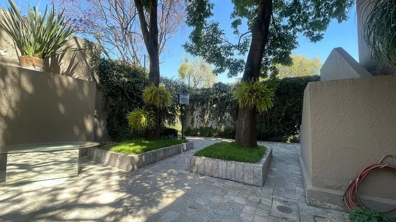 Casa en venta · Lomas de Chapultepec VIII Sección, Lomas de Chapultepec, Chapultepec, Miguel Hidalgo, Ciudad de México Casa en venta · Lomas de Chapultepec VIII Sección, Lomas de Chapultepec, Chapultepec, Miguel Hidalgo, Ciudad de México