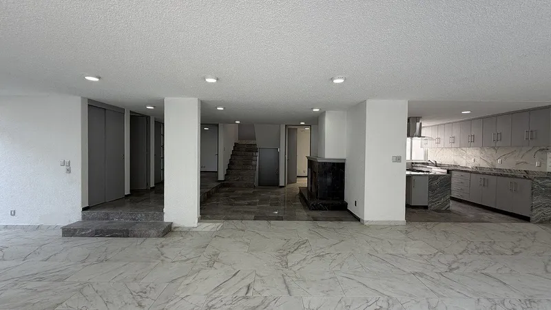 Casa en venta · Ciudad Satélite, Naucalpan de Juárez, Estado de México