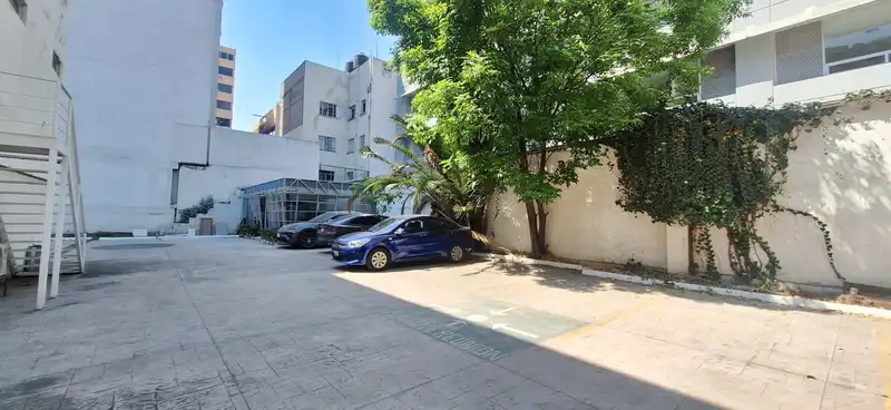 13 ESTACIONAMIENTO.jpeg