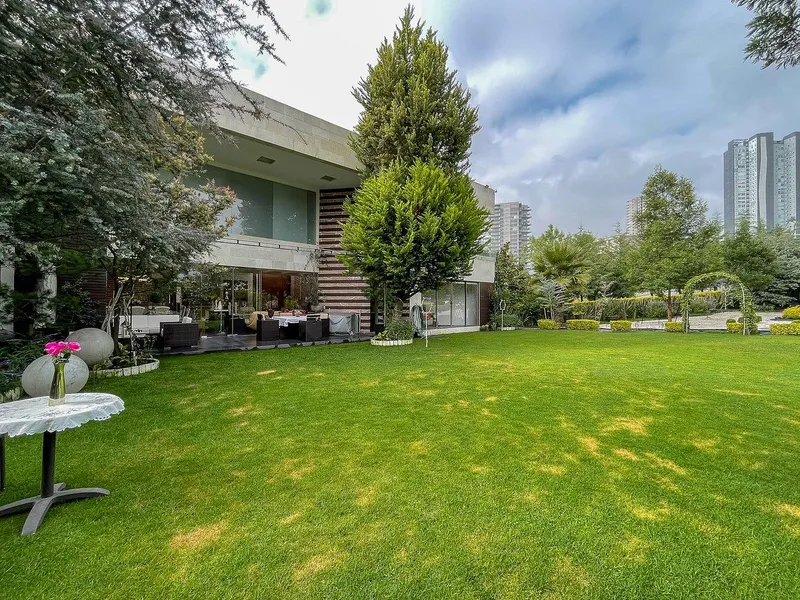 Casa en venta · Bosque Real, Huixquilucan, Estado de México Casa en venta · Bosque Real, Huixquilucan, Estado de México