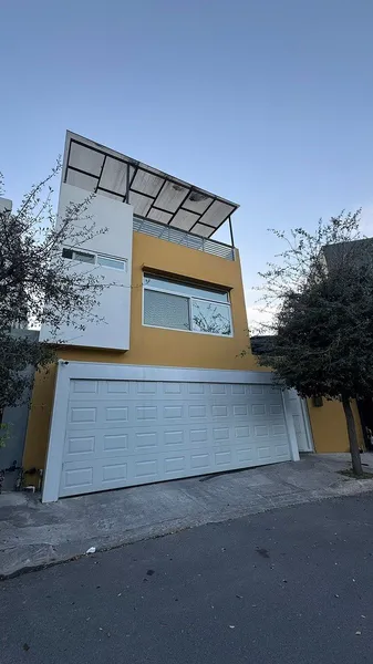Casa en venta · Cumbres Jade, Monterrey, Nuevo León
