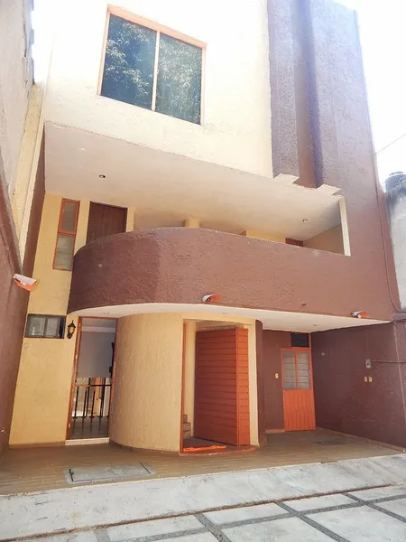 Casa en venta · Coyoacán, Ciudad de México Casa en venta · Coyoacán, Ciudad de México