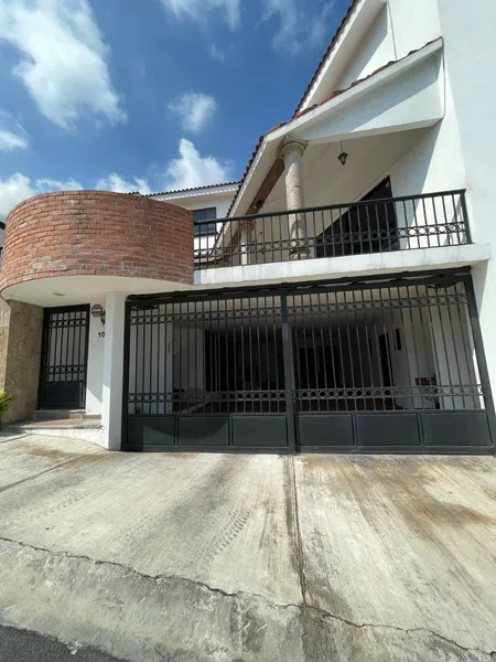 Casa en venta · Bosques de las Cumbres, Monterrey, Nuevo León