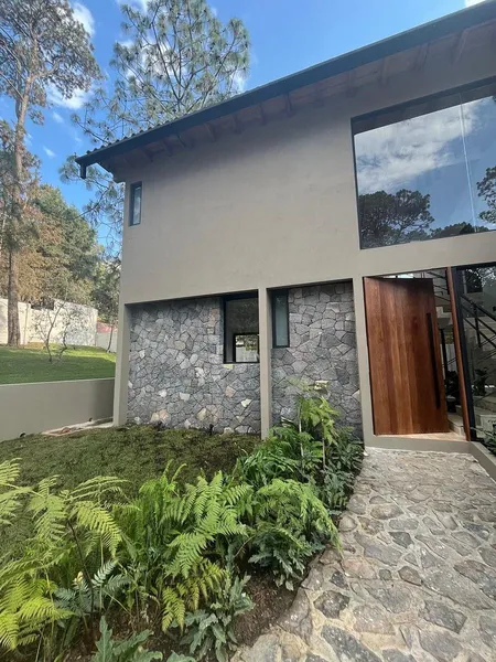 Casa en venta · Avándaro, Valle de Bravo, Estado de México Casa en venta · Avándaro, Valle de Bravo, Estado de México