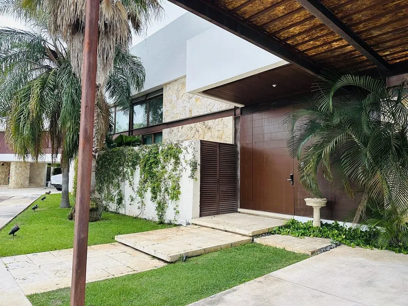Casa en venta · Altabrisa, Mérida, Yucatán Casa en venta · Altabrisa, Mérida, Yucatán