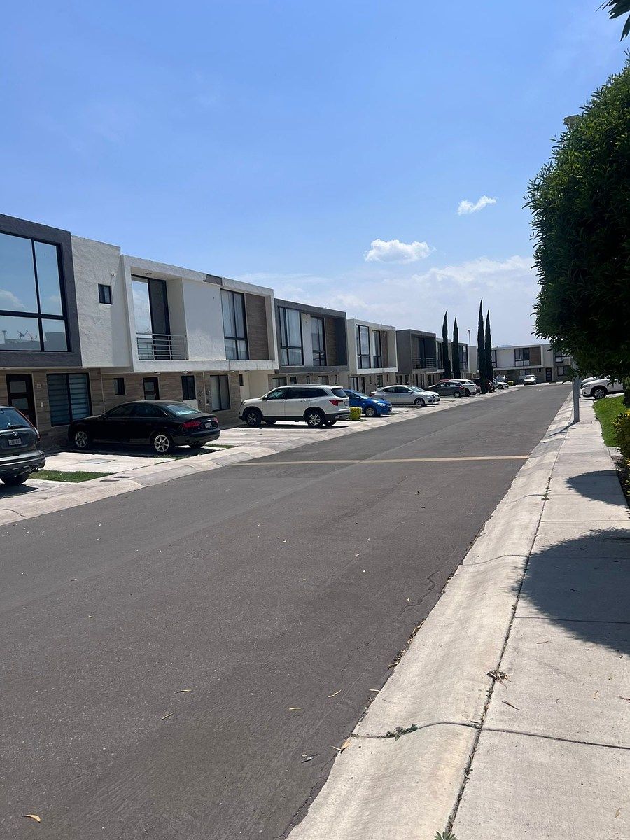 Casa en venta · Residencial el Refugio, Santiago de Querétaro, Querétaro Casa en venta · Residencial el Refugio, Santiago de Querétaro, Querétaro