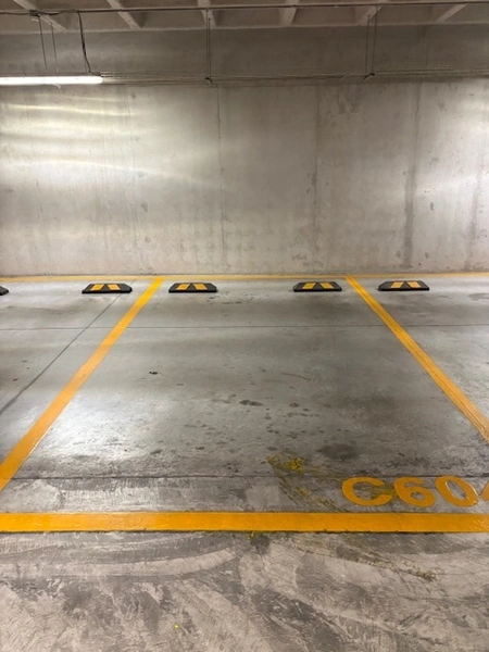 26. Estacionamiento.jpeg