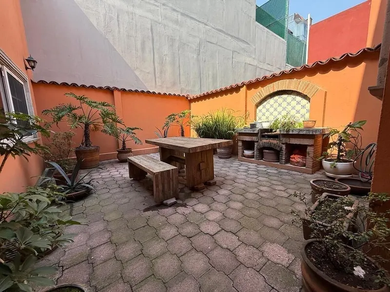 Casa en venta · Lomas Hipódromo, Naucalpan de Juárez, Estado de México Casa en venta · Lomas Hipódromo, Naucalpan de Juárez, Estado de México