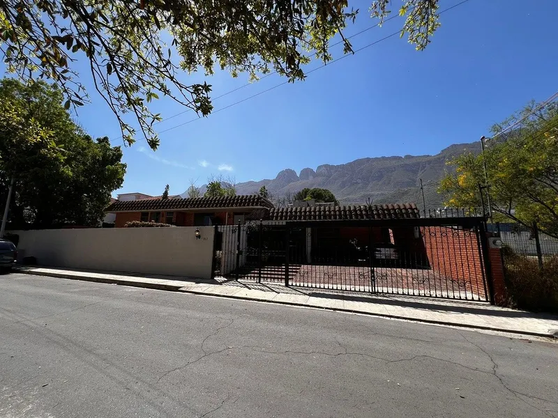Casa en venta · Jerónimo Siller, San Pedro Garza García, Nuevo León