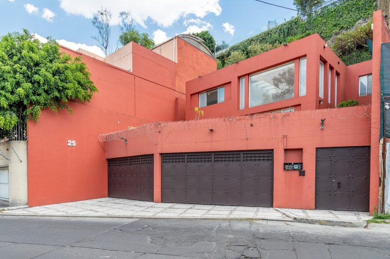 Casa en venta · Lomas de Tecamachalco, Naucalpan de Juárez, Estado de México Casa en venta · Lomas de Tecamachalco, Naucalpan de Juárez, Estado de México
