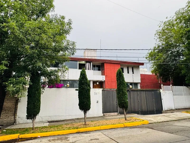 Casa en venta · Ciudad Satélite, Naucalpan de Juárez, Estado de México Casa en venta · Ciudad Satélite, Naucalpan de Juárez, Estado de México