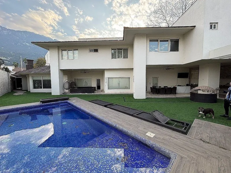 Casa en venta · Jerónimo Siller, San Pedro Garza García, Nuevo León