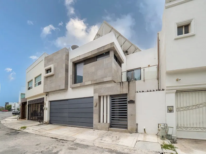 Casa en venta · Colinas del Valle, Monterrey, Nuevo León