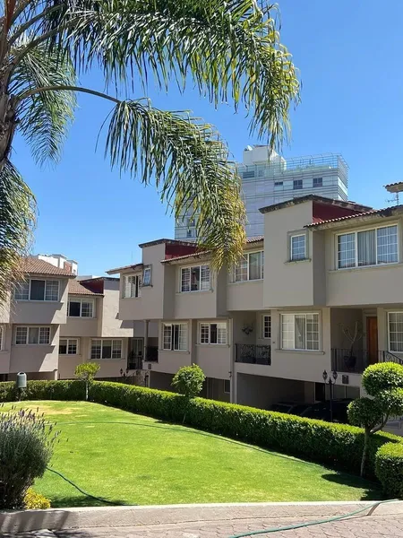 Condominio en venta · Hacienda de las Palmas, Huixquilucan, Estado de México Condominio en venta · Hacienda de las Palmas, Huixquilucan, Estado de México