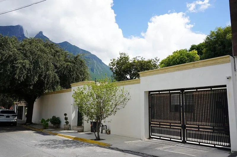 Casa en venta · Contry, Monterrey, Nuevo León Casa en venta · Contry, Monterrey, Nuevo León