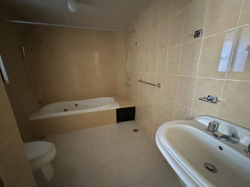 9 Baño principal.jpg