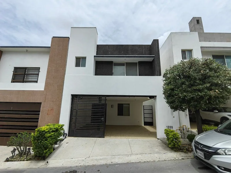 Casa en venta · Cumbres San Agustín 2do Sector 3er Etapa, Monterrey, Nuevo León