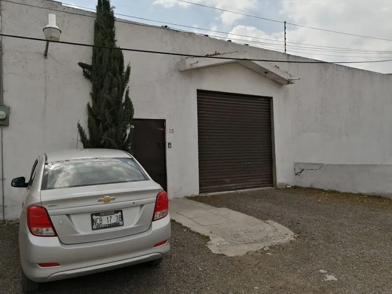 Bodega en venta · San Cristóbal Huichochitlán, Toluca, Estado de México