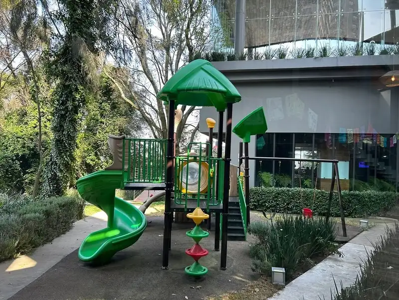 adriananieto.begrandrealestate_77132672.jpg