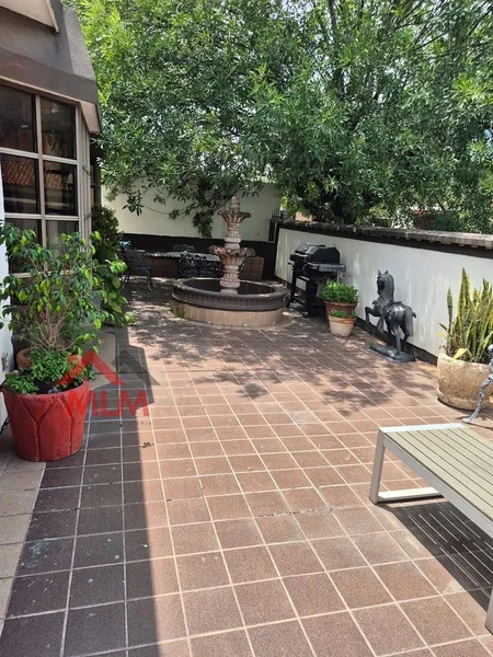Casa en venta · Del Valle, San Pedro Garza García, Nuevo León