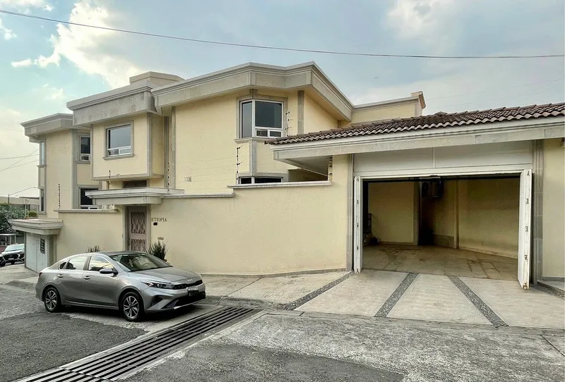 Casa en venta · Lomas de Tecamachalco, Naucalpan de Juárez, Estado de México