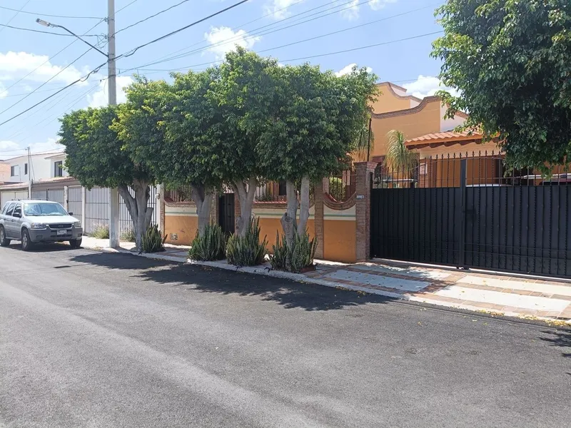 Casa en venta · San Francisco Juriquilla, Santiago de Querétaro, Querétaro
