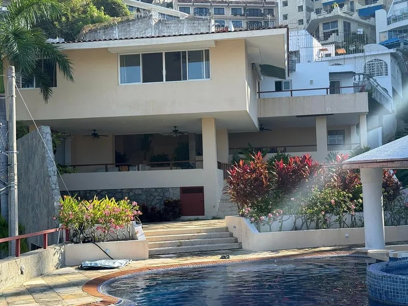 Casa en venta · Lomas de Costa Azul, Acapulco de Juárez, Guerrero