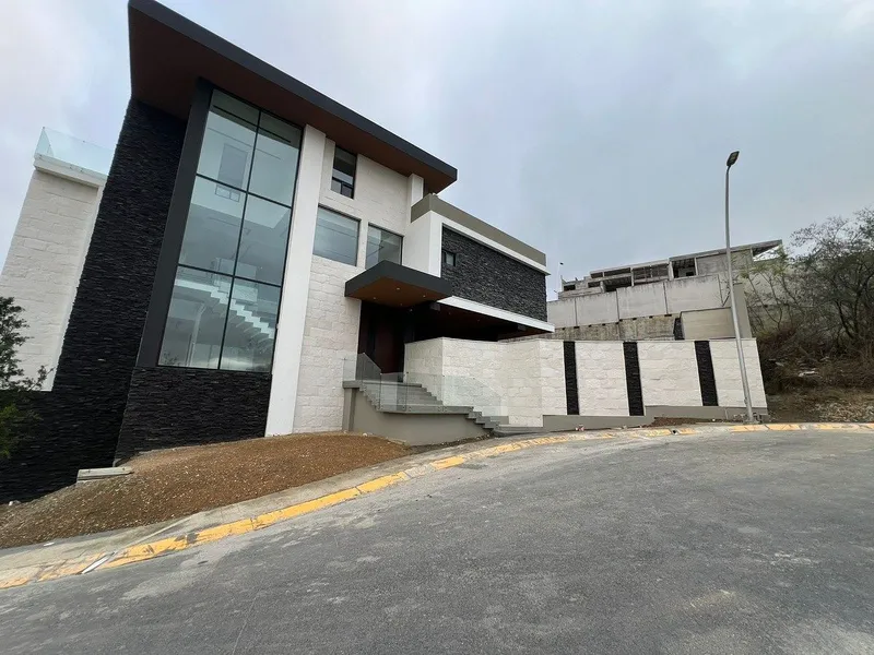 Casa en venta · Sierra Alta 10 Sector, Monterrey, Nuevo León