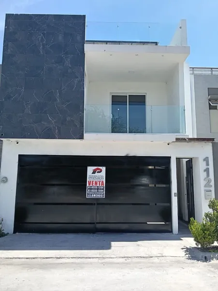 Casa en venta · Cerradas Magenta, Apodaca, Nuevo León