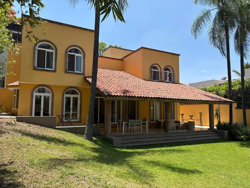 Casa en venta · Acapatzingo, Cuernavaca, Morelos Casa en venta · Acapatzingo, Cuernavaca, Morelos