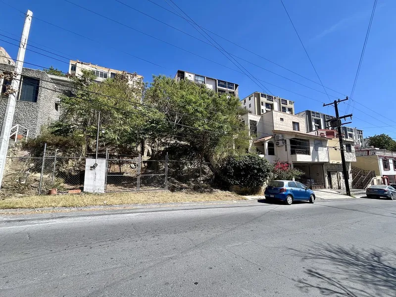 Lote en venta · Instituto Tecnológico de Estudios Superiores de Monterrey, Monterrey, Nuevo León