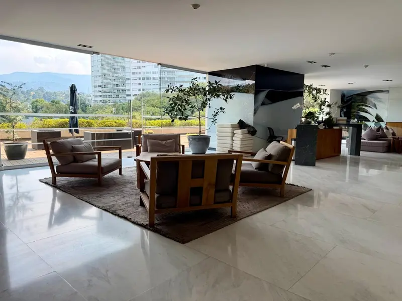 20.lobby.jpg