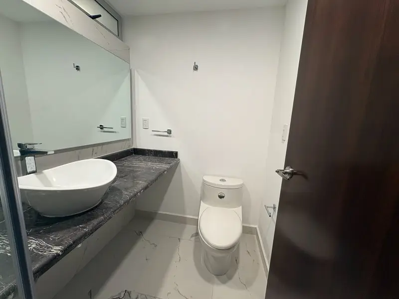 C-206 BAÑO 2.jpeg
