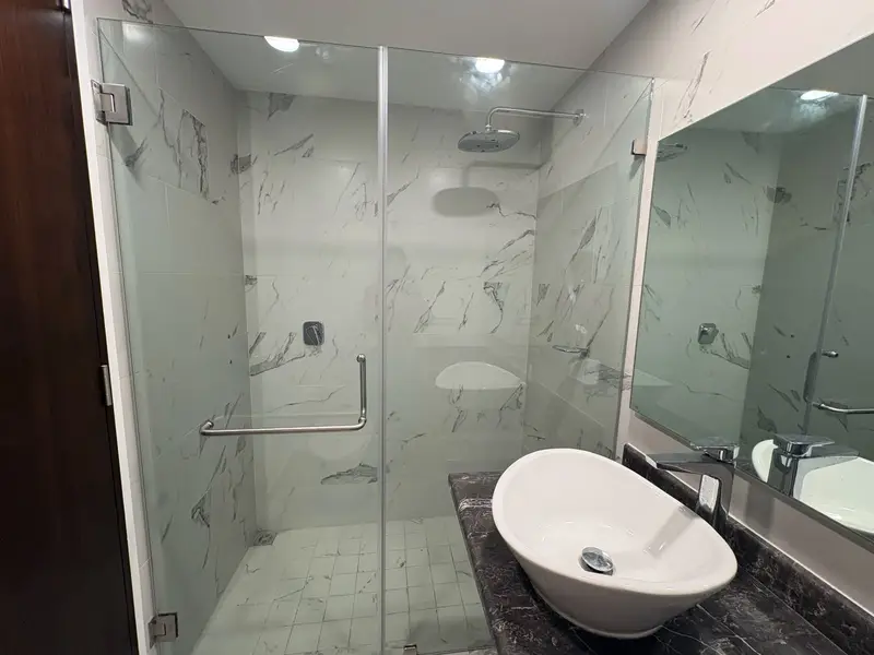 C-206 BAÑO.jpeg
