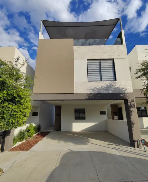 Casa en venta · Dominio Cumbres, García, Nuevo León