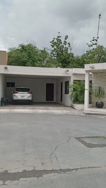 Casa en venta · Rincón de Santa María, Monterrey, Nuevo León