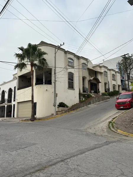 Casa en venta · Lomas del Roble, San Nicolás de los Garza, Nuevo León