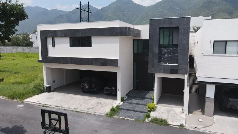 Casa en venta · El Uro, Monterrey, Nuevo León