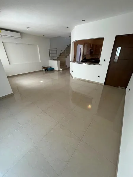 Casa en venta · Colinas del Valle, Monterrey, Nuevo León