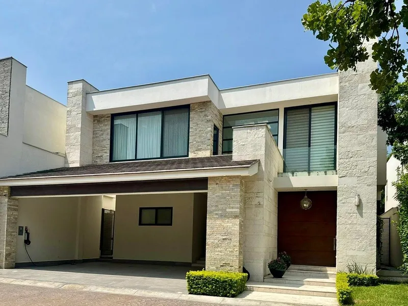 Casa en venta · Zona de Los Callejones, San Pedro Garza García, Nuevo León