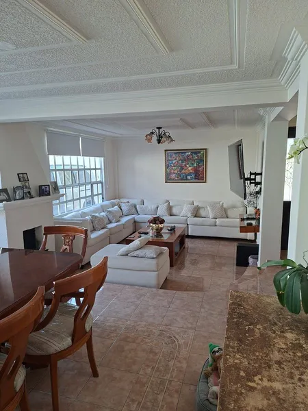 Casa en venta · San Jerónimo Chicahualco, Metepec, Estado de México