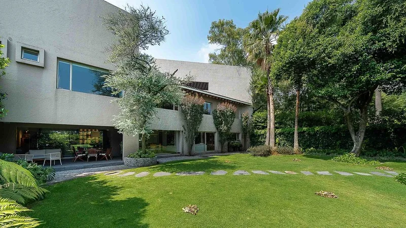 Casa en venta · Lomas Altas, Miguel Hidalgo, Ciudad de México Casa en venta · Lomas Altas, Miguel Hidalgo, Ciudad de México