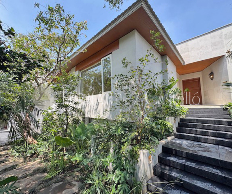 Casa en venta · Lomas de Chapultepec I Sección, Lomas de Chapultepec, Chapultepec, Miguel Hidalgo, Ciudad de México Casa en venta · Lomas de Chapultepec I Sección, Lomas de Chapultepec, Chapultepec, Miguel Hidalgo, Ciudad de México