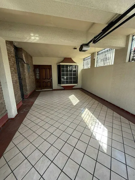 Casa en venta · Mitras Centro, Monterrey, Nuevo León Casa en venta · Mitras Centro, Monterrey, Nuevo León