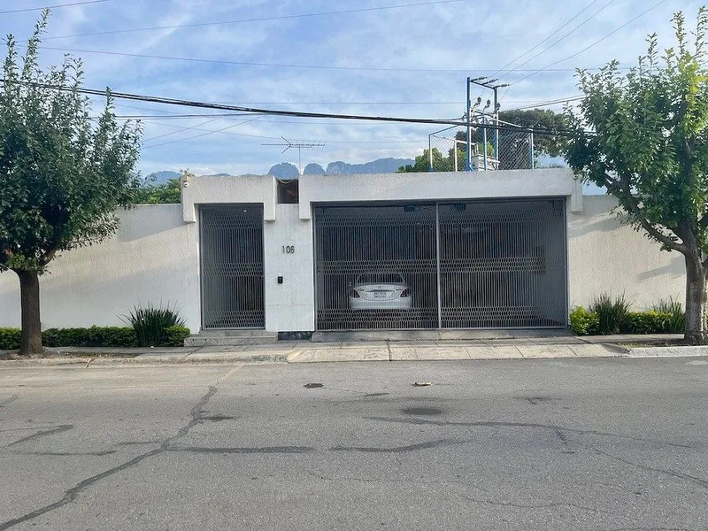 Casa en venta · Fuentes del Valle, San Pedro Garza García, Nuevo León